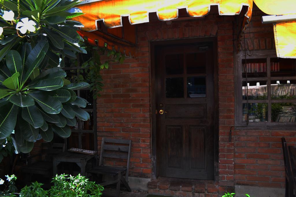 Brickhouse Ayutthaya Guesthouse Est 1986 Exterior photo